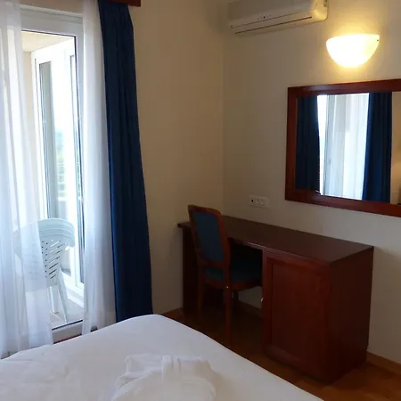 Apartments Punta Veli Losinj Exterior photo